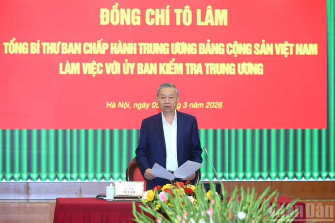 El secretario general del Partido Comunista de Vietnam, To Lam, dirige la sesión.