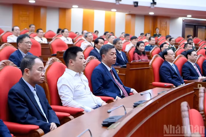 Asistentes a la cita.